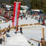 Blick in den Zielraum vom Nostalgie-Skirennen 2014 in Wagrain